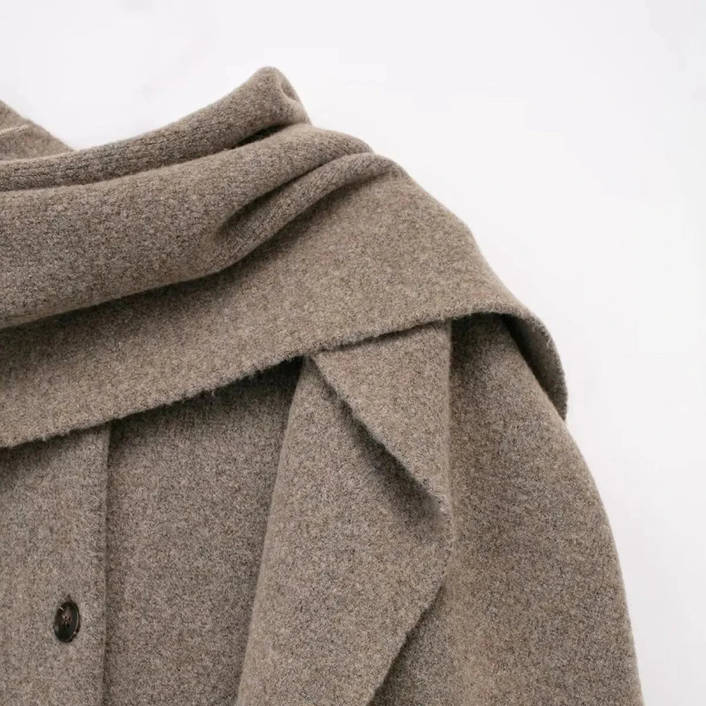 מעיל צמר בעיצוב צעיף בעיטור כפתורים וכיסים - לורנזו