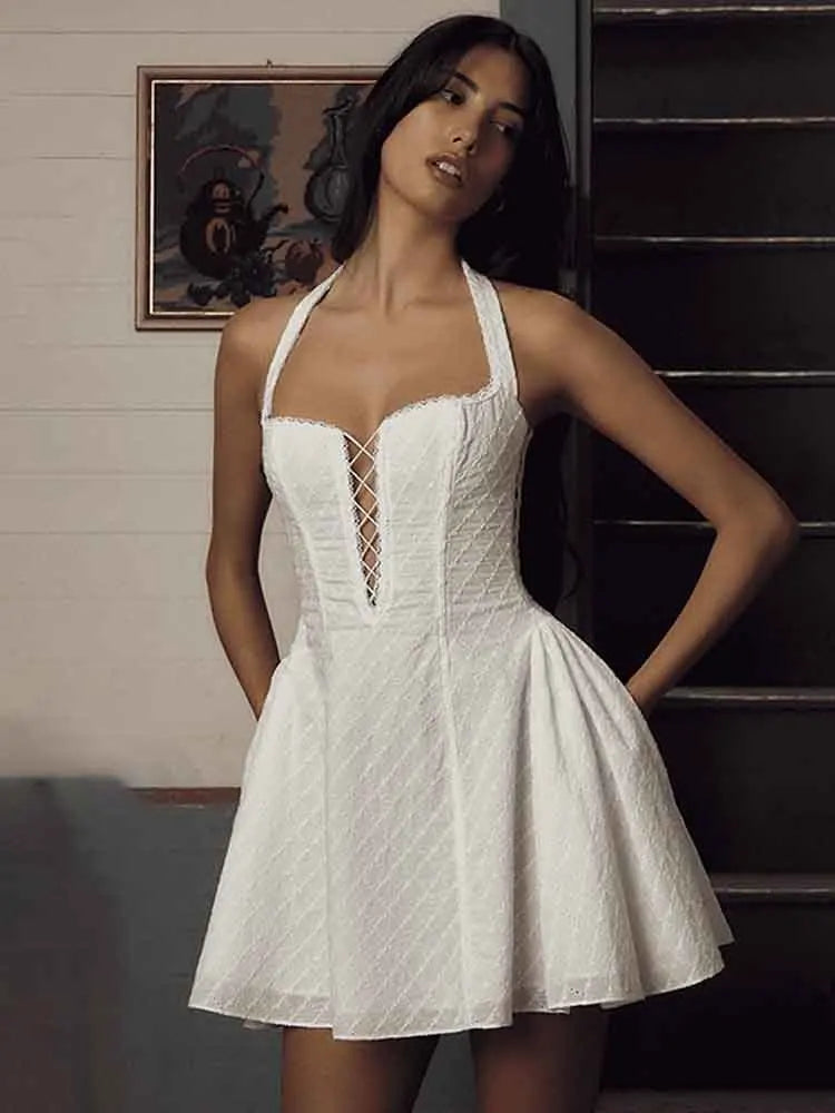 שמלת מיני שיפלי בגזרת A בעיטור איקסים בחזרה - Iliana