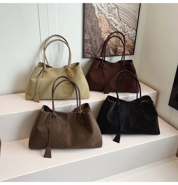 Suede bag with classic design