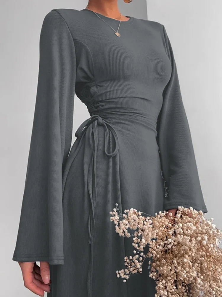 שמלת מקסי סרוגה צנועה בגזרת A קשירות במותן - לירי