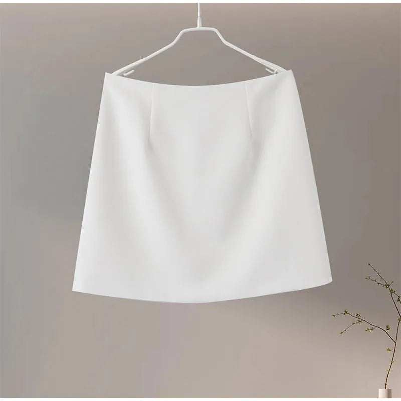 סט שני חלקים אלגנטי חצאית מיני ווסט כפתורים - ולנטינה