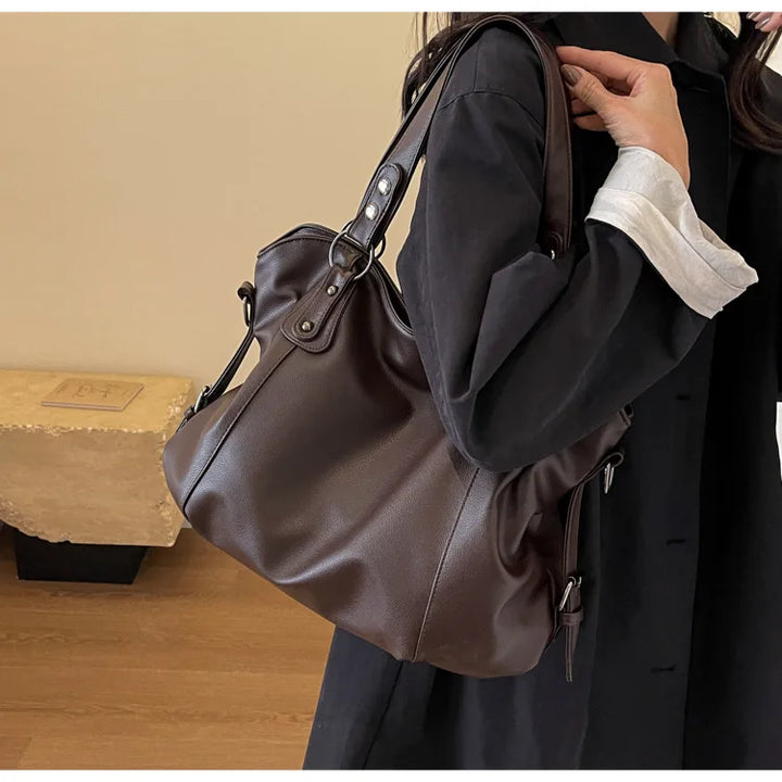 Retro design faux leather bag