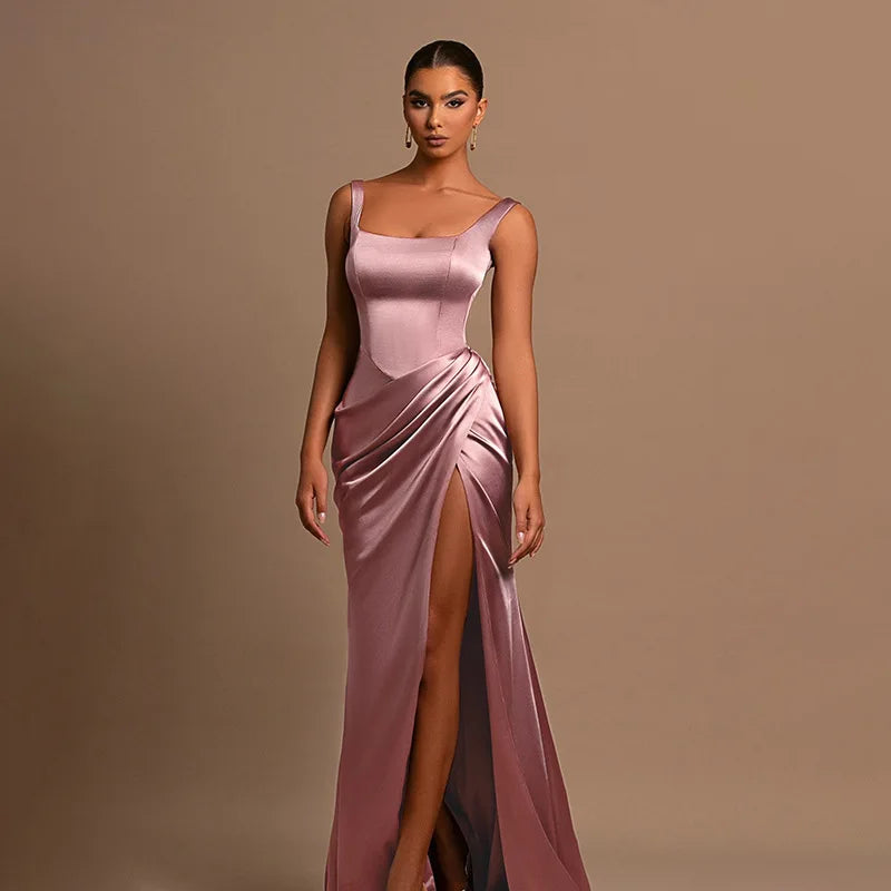 שמלת מקסי סאטן אלגנטית בעיצוב שסע - רוזה