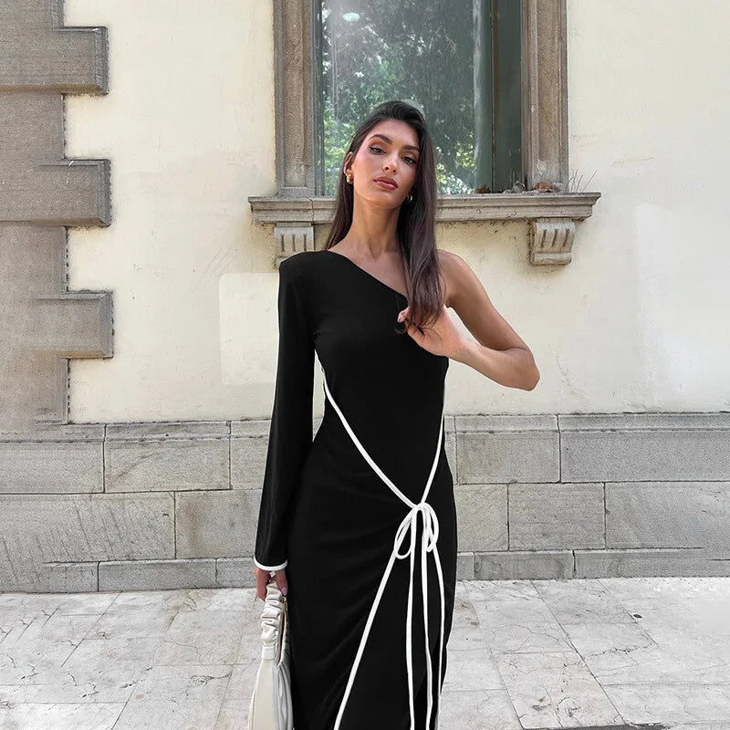 שמלת מידי סרוגה שרוול אחד בעיטור קשירת מעטפת - תהילה