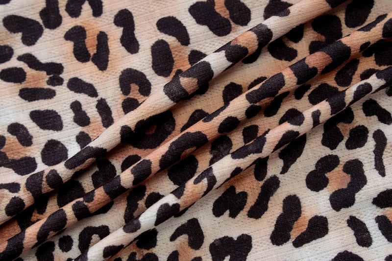 שמלת מיני מנומרת צמודה בעיטור תחרה - גוני