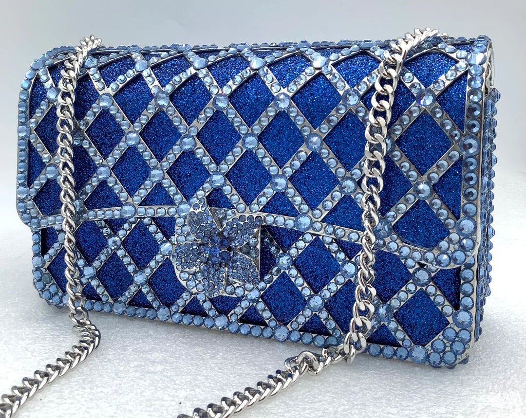 Sequin bag with diamond pattern and flower decoration