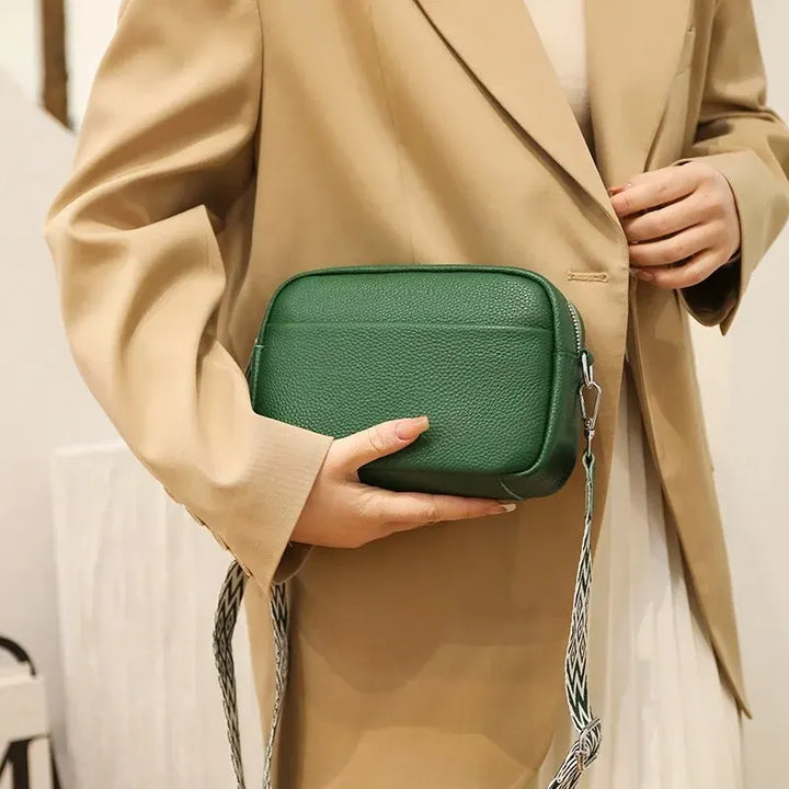 Leather bag with special strap design