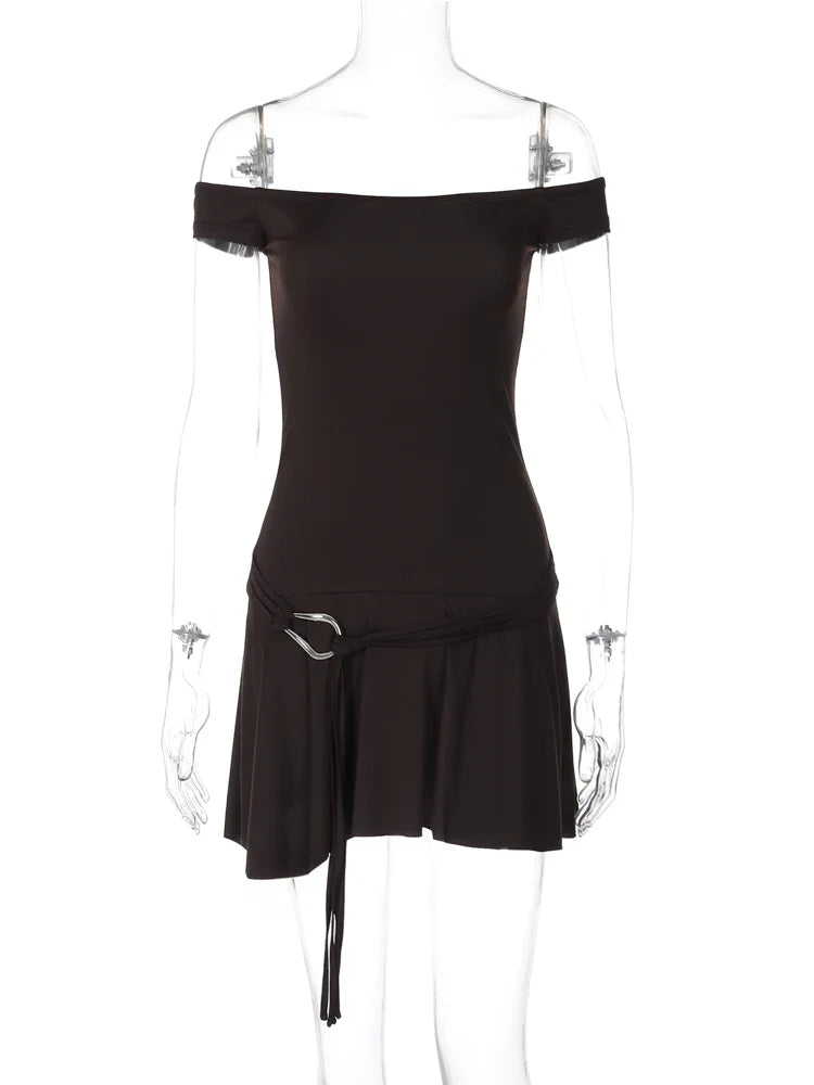 שמלת מיני בעיטור חגורת מותן כתפיים חשופות - Antonella