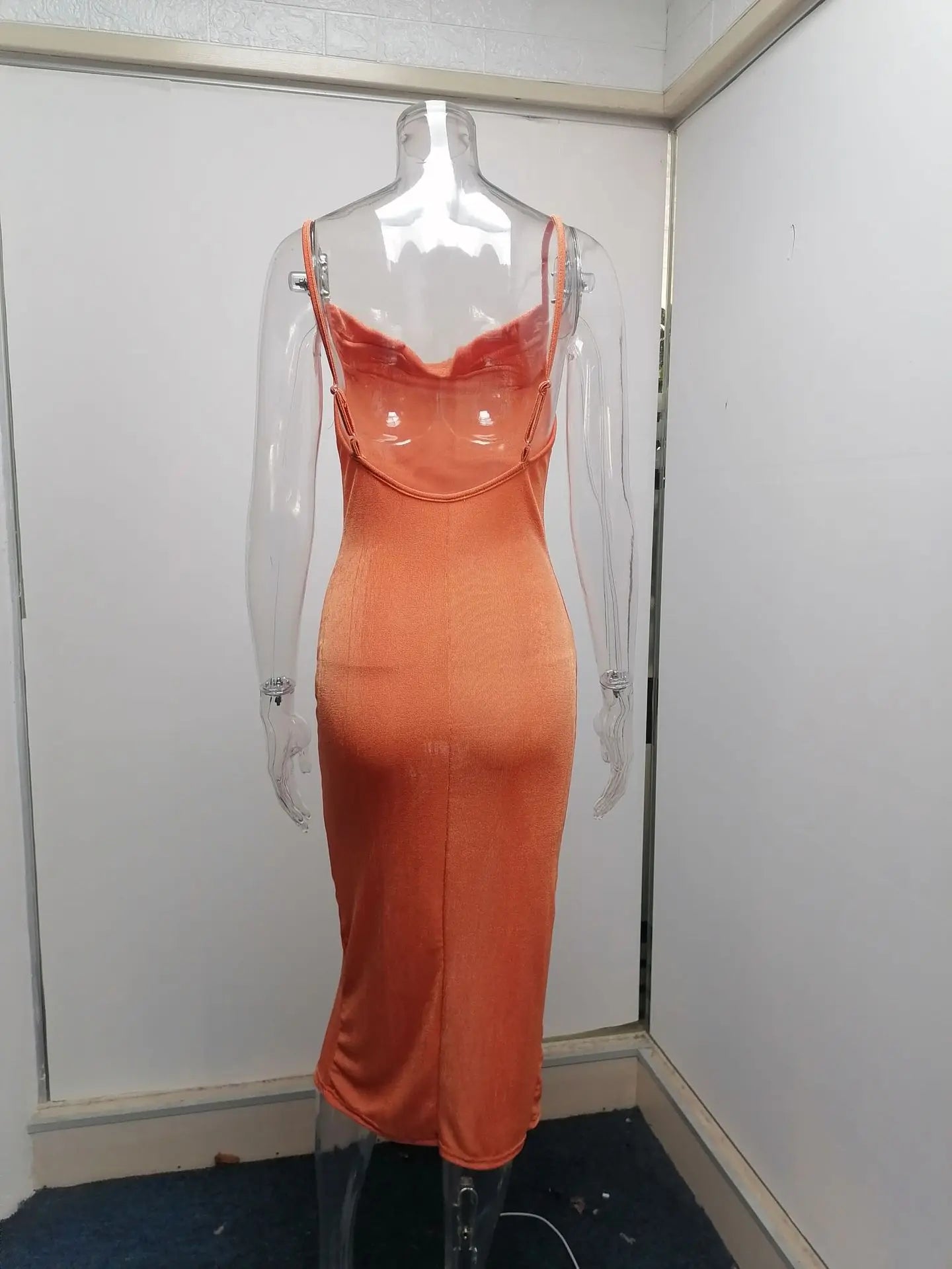 שמלת מידי קיצית סרוגה בעיטור שסע - סמייל