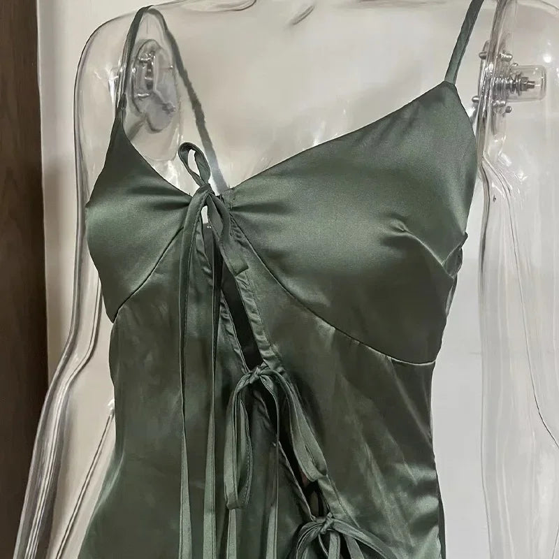 שמלת מקסי סאטן בעיטור קשירות - OLIVIA