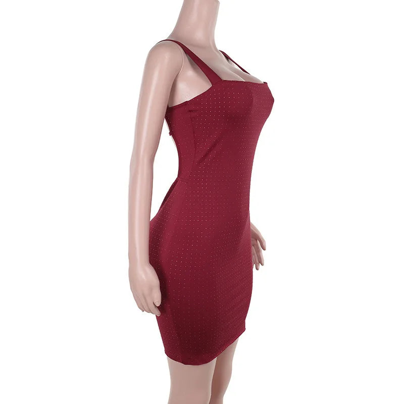 שמלת מיני צמודה בעיטור זרקונים מנצנצים - LIT