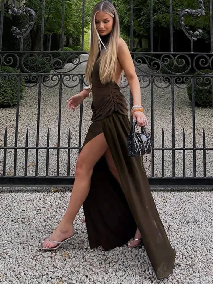 Open-back collar maxi dress with pleats and slit design - Bianca