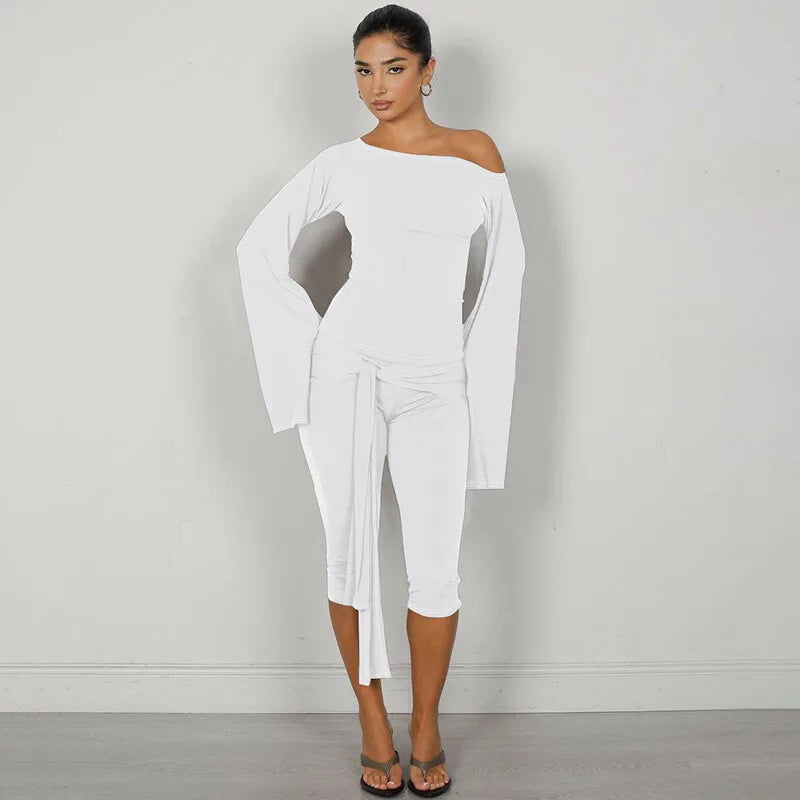 חליפת שני חלקים טייץ שלושת רבעי בעיצוב קשירה וחולצת שרוולי פעמון - קנדי