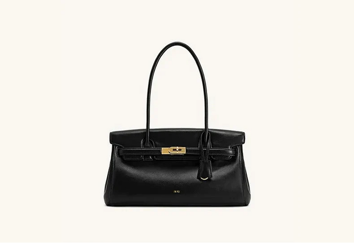 Leather bag with luxury design