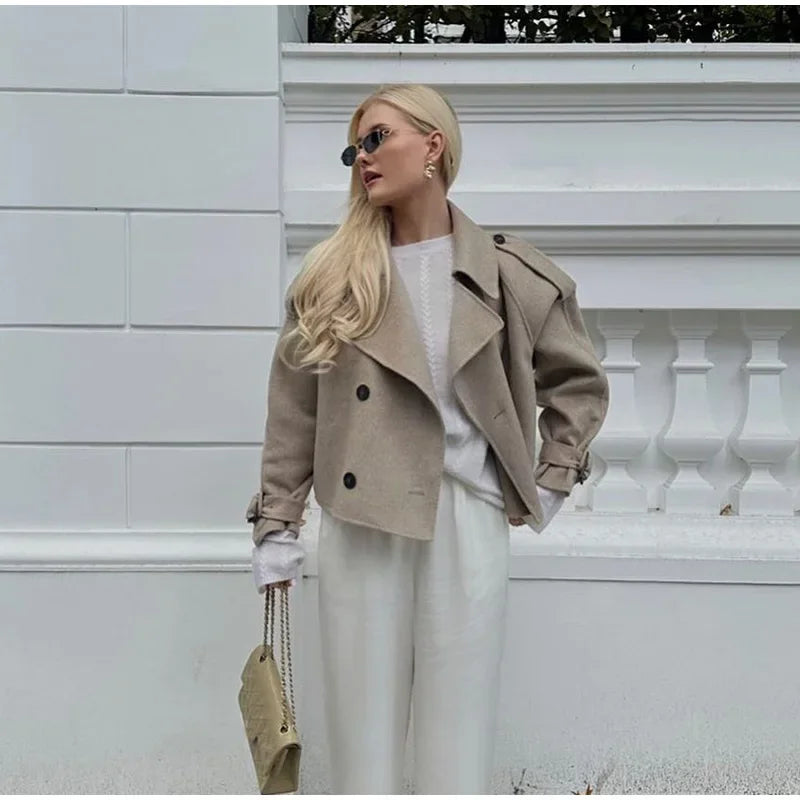 ג'קט צמר קצר בעיטור כפתורים - ג'יימס