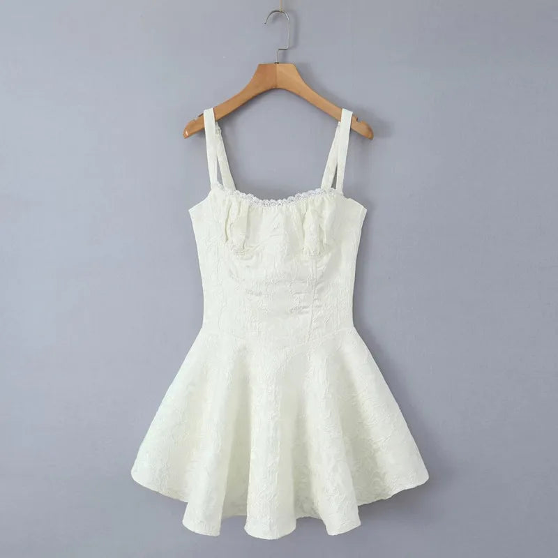 שמלת מיני בעיצוב רקמת איורי פרחים בעיטור תחרה - בלנקה