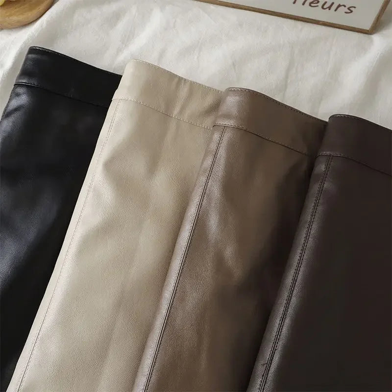 חצאית מיני דמוי עור גזרת A גבוהה - היילי