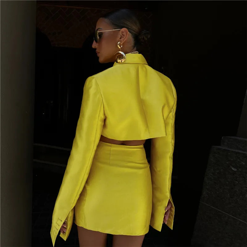 חליפת שני חלקים מחויטת חצאית מיני - לייני