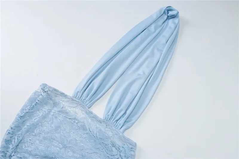 שמלת מקסי כיווצים בעיצוב גב פתוח ומחשוף עמוק בעיטור תחרה ושובל - מריאל