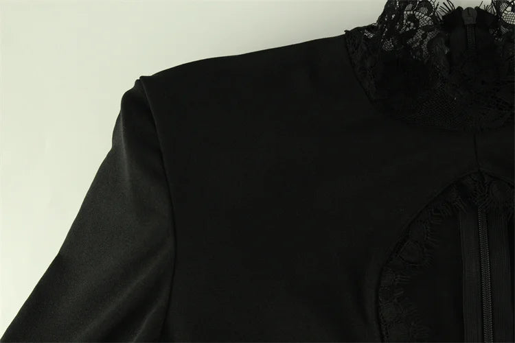 שמלת מיני בד מחטב גולף בעיטור תחרה - Mary