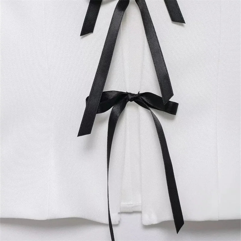 טופס סטרפלס בעיטור פפיון  - מיליס