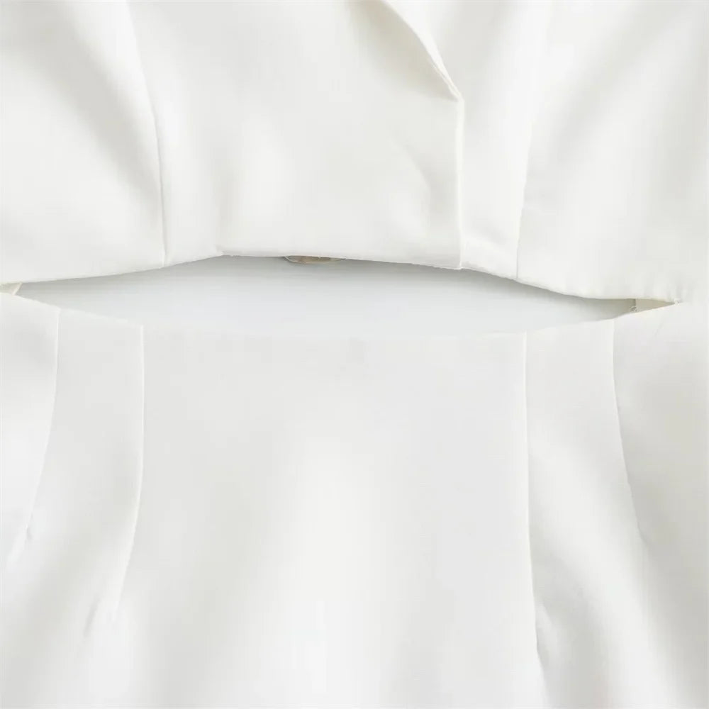 שמלת מיני מחויטת בעיצוב פתחים וחגורה בגב - דבי