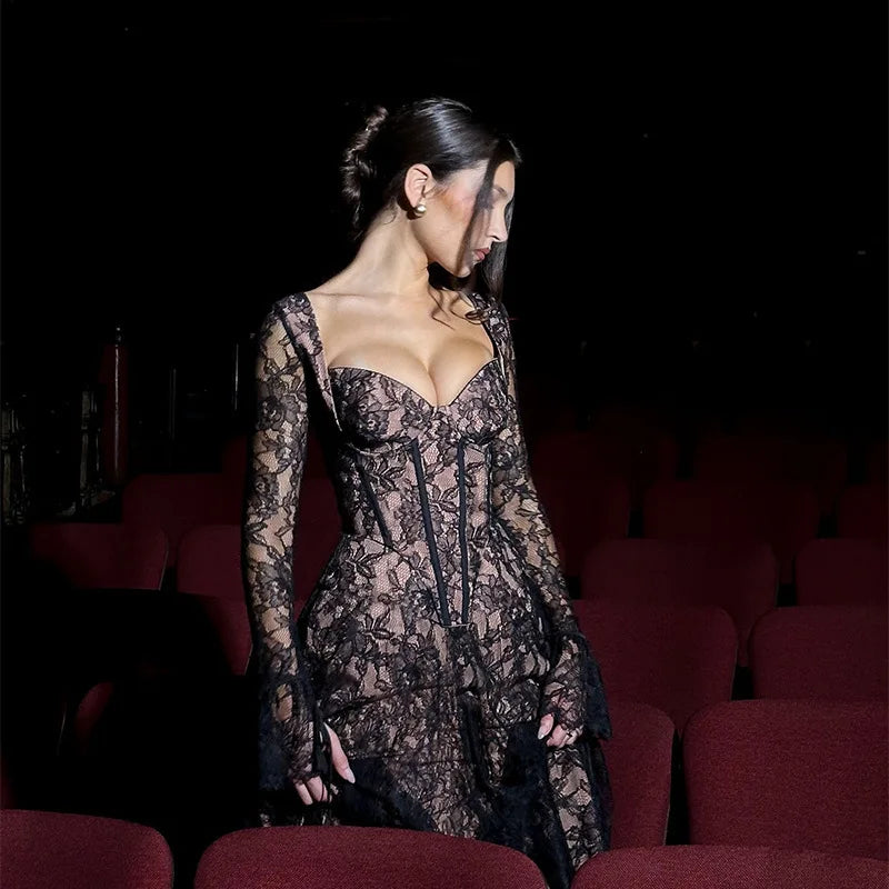 שמלת מקסי תחרה בעיצוב מחוך - נוריאל