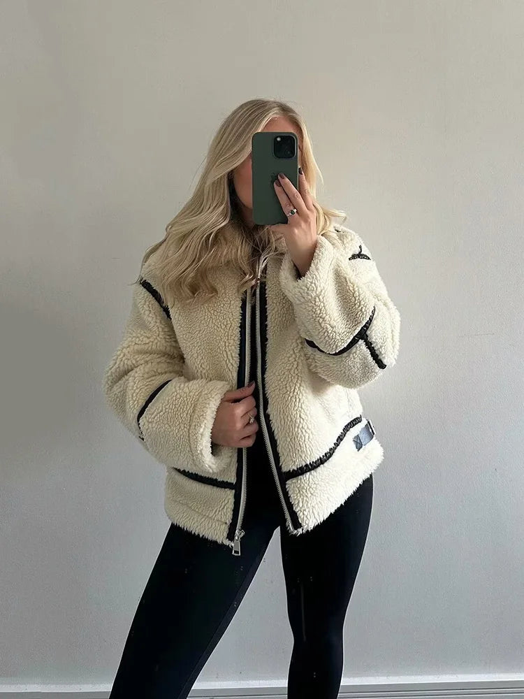 מעיל צמר בעיצוב פסי עור - רושל