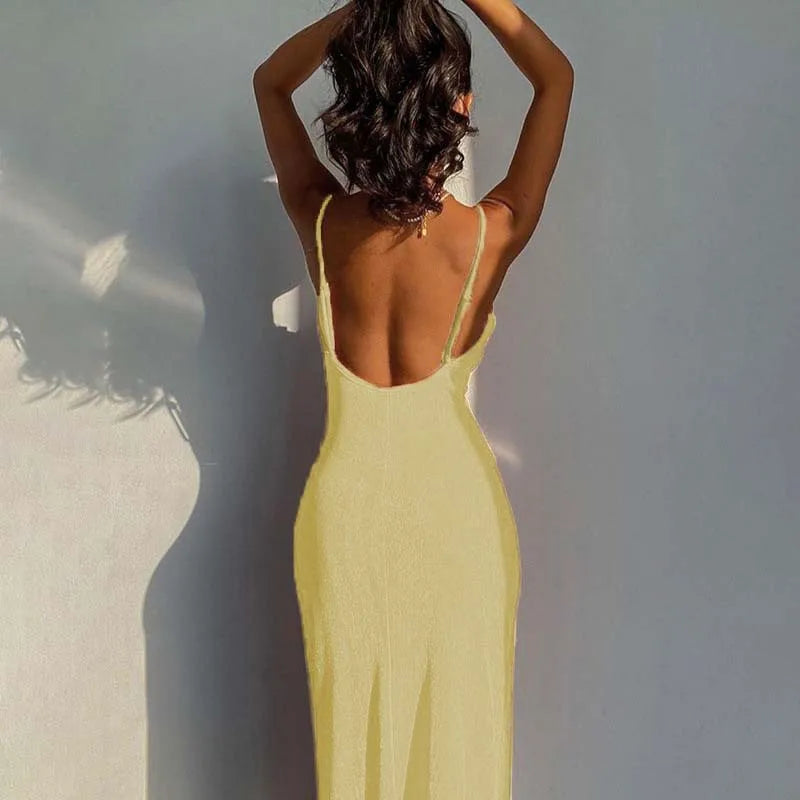 שמלת מידי קיצית סרוגה בעיטור שסע - סמייל