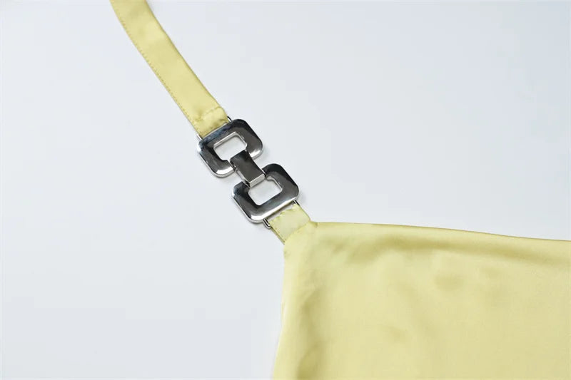 שמלת מקסי קשירה בצוואר גב פתוח בעיצוב שסע בעיטור אבזם - שון