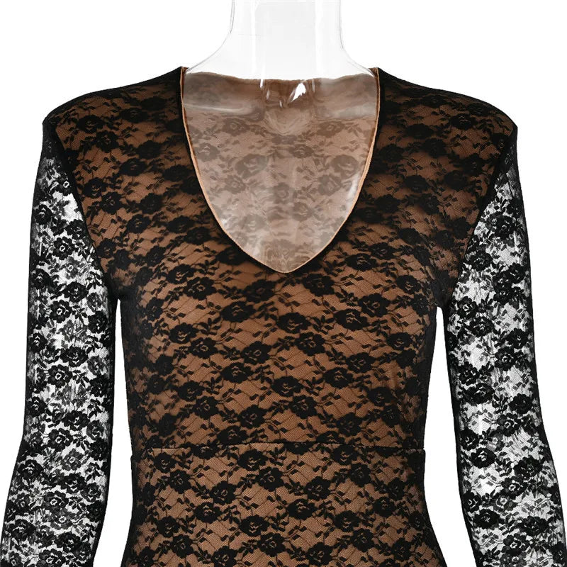 שמלת מקסי תחרה שרוולי פעמון מחשוף V - זוהרה