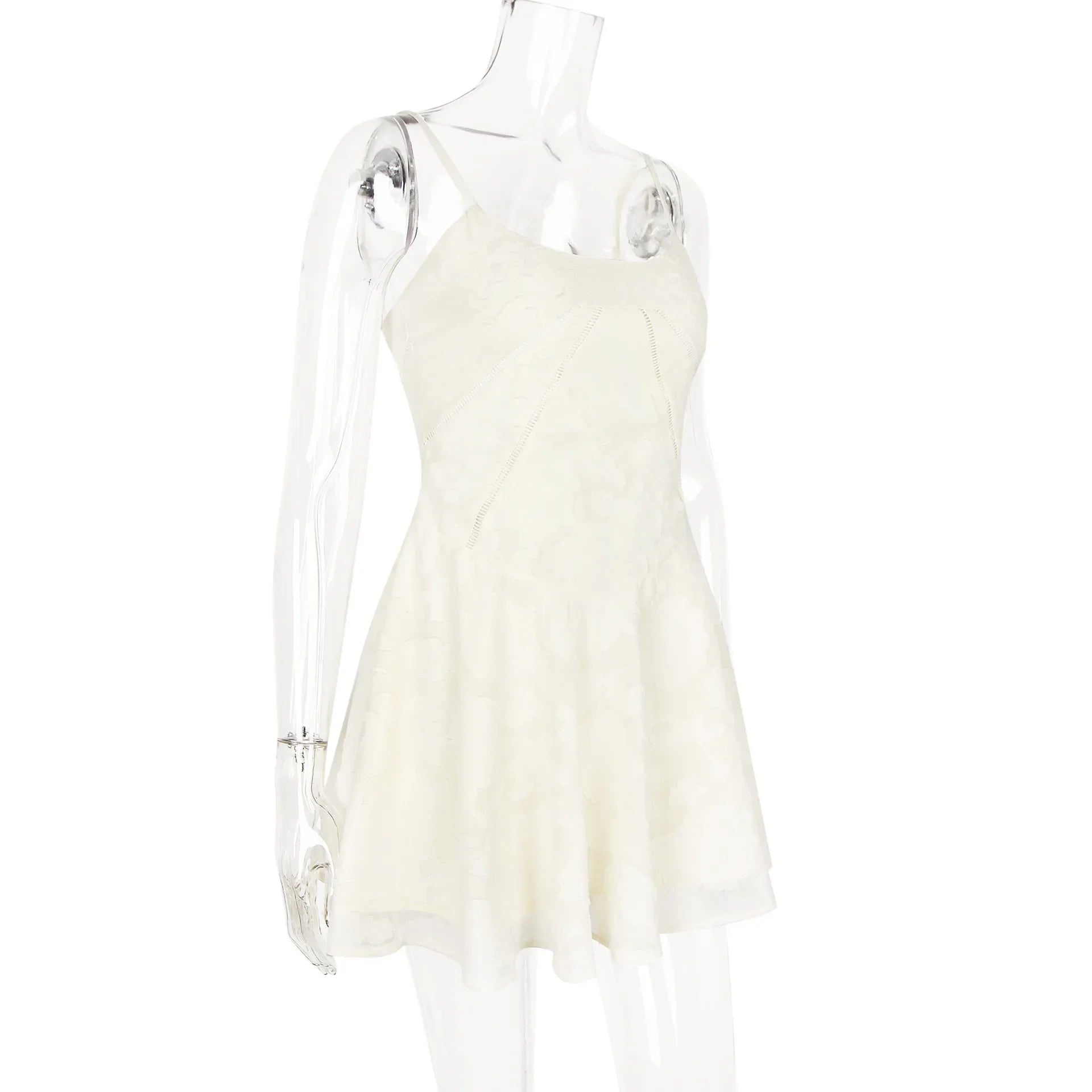 שמלת מיני שיפון בגזרת A בעיטור רקמת איורי פרחים בעיצוב קשירה בגב להצמדה במותן - Allyson