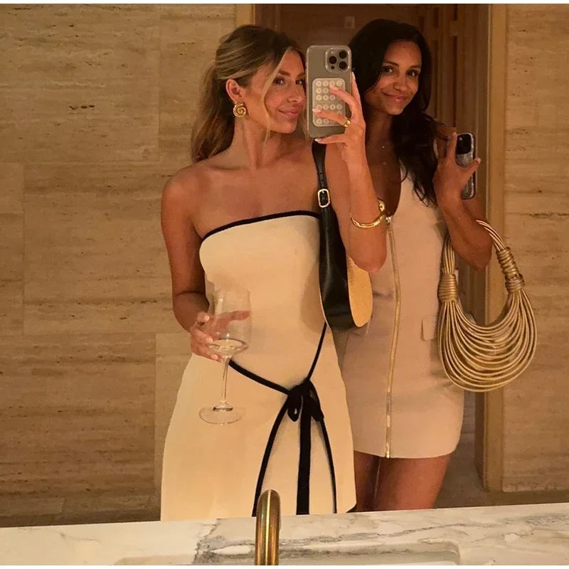 שמלת מיני סטרפלס סרוגה בעיצוב מיוחד קשירת עליונית במותן - הלן