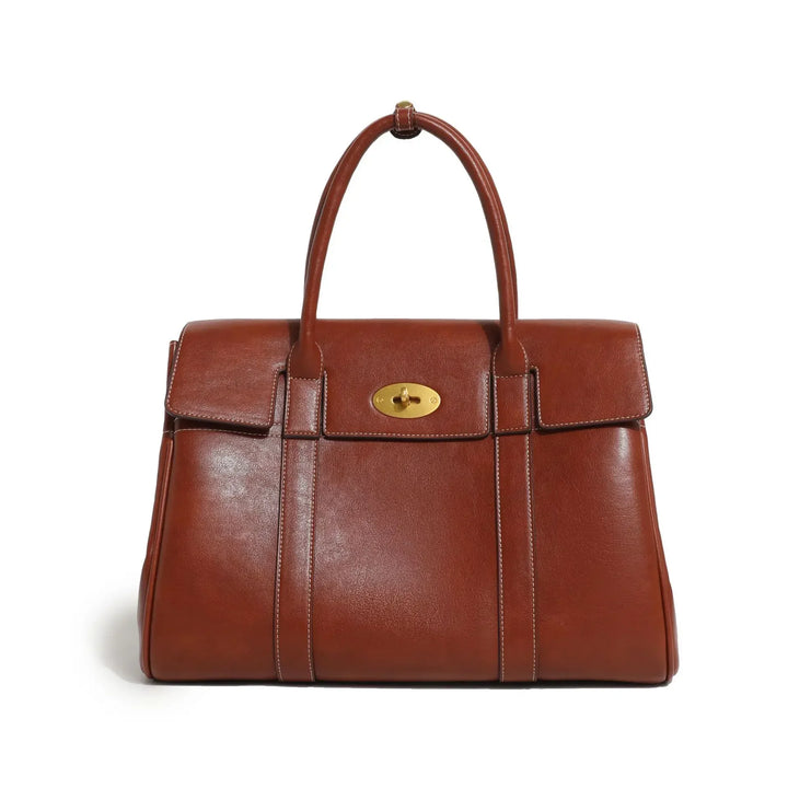 Leather bag with luxury design