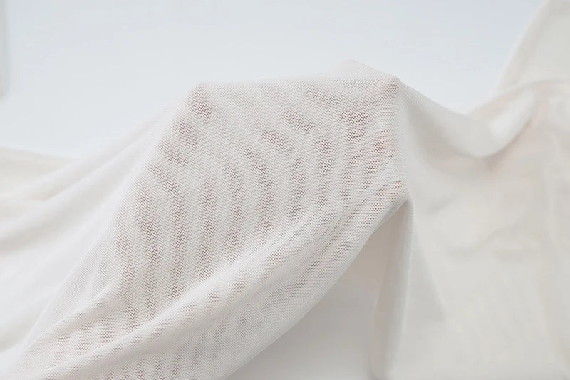 שמלת מיני בעיצוב קיפולים בעיטור צעיף - קאלה