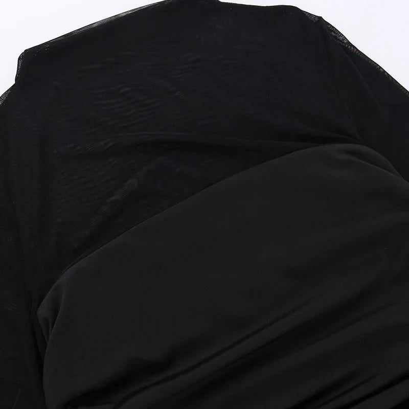 שמלת מיני כיווצים צמודה בד מחטב ומחמיא בעיצוב רשת צווארון גולף - Evelyn