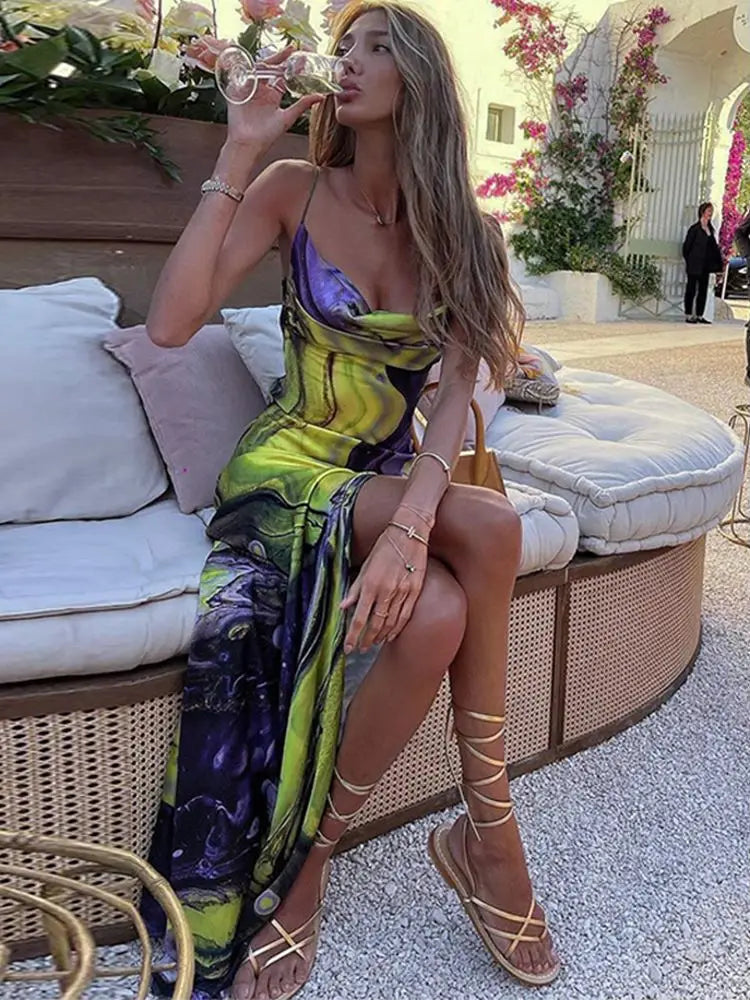 שמלת מקסי סאטן בהדפס מיוחד שסע עמוק - אליאנה