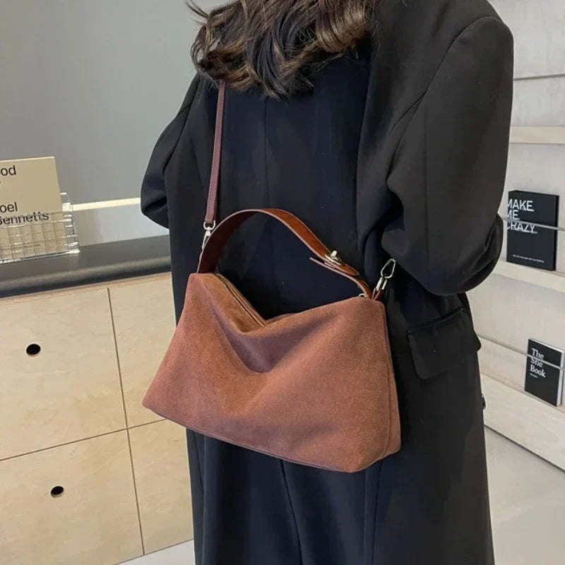 Suede bag with classic design