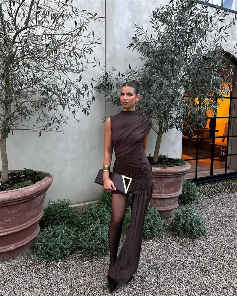 שמלת מיני כיווצים בעיצוב אסימטרי בעיטור שובל - ג'יי