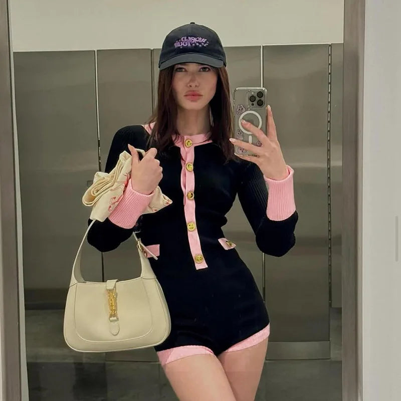 אוברול קצר סרוג בעיצוב מחויט בעיטור כפתורים - Hattie