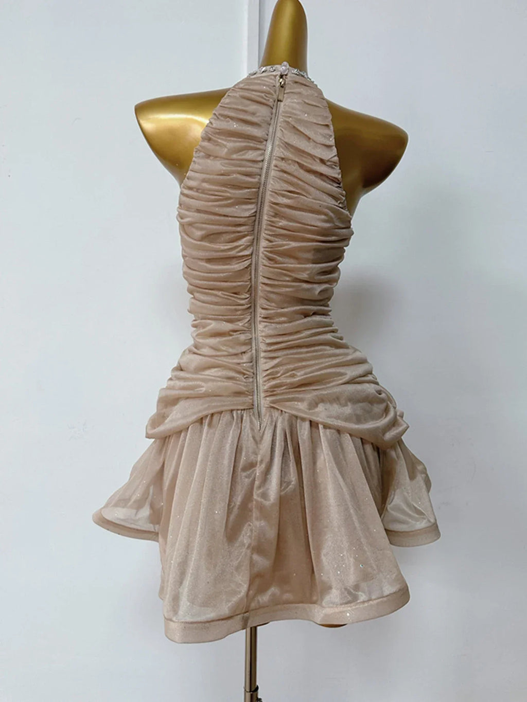 שמלת מיני שיפון קיפולים מלמלה בעיטור יהלומים ונצנצים - יאבה