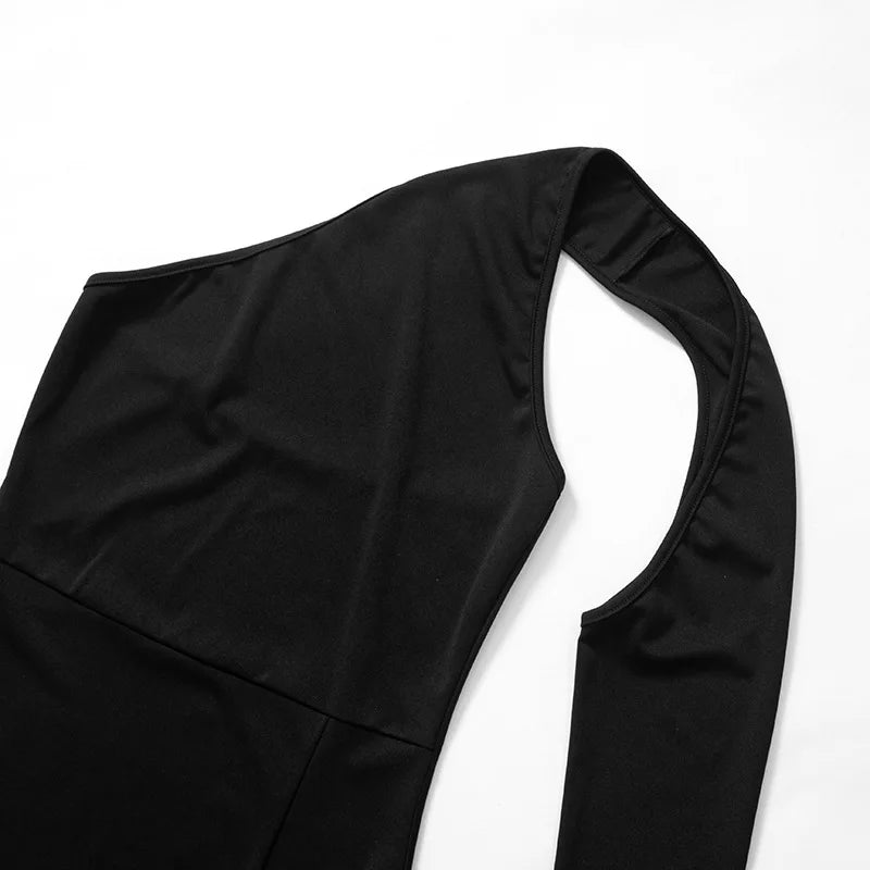 שמלת ערב מקסי אסימטרית בשילוב שסע עמוק ושרוול אחד - אווה