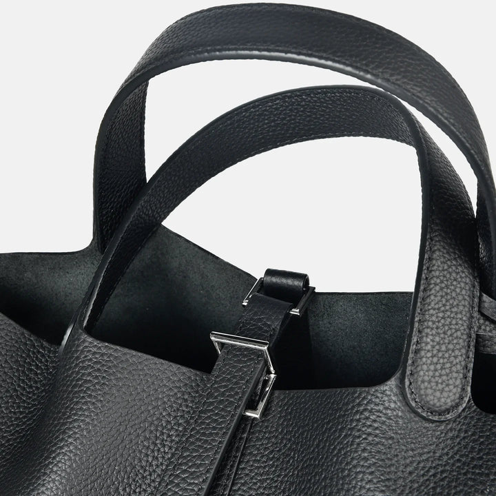 Leather bag with classic design