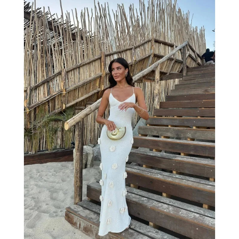 שמלת מקסי סרוגה בעיטור אפליקציות פרחים בעיצוב קשירה בגב פתוח - Malaya