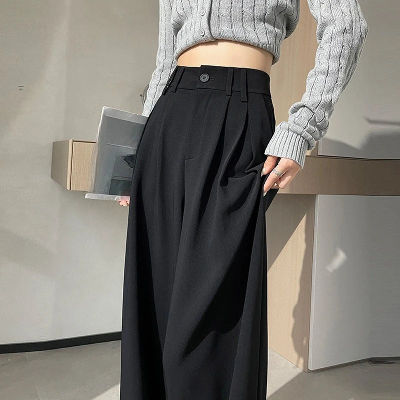 High-waisted tailored pants in a LOOSE design