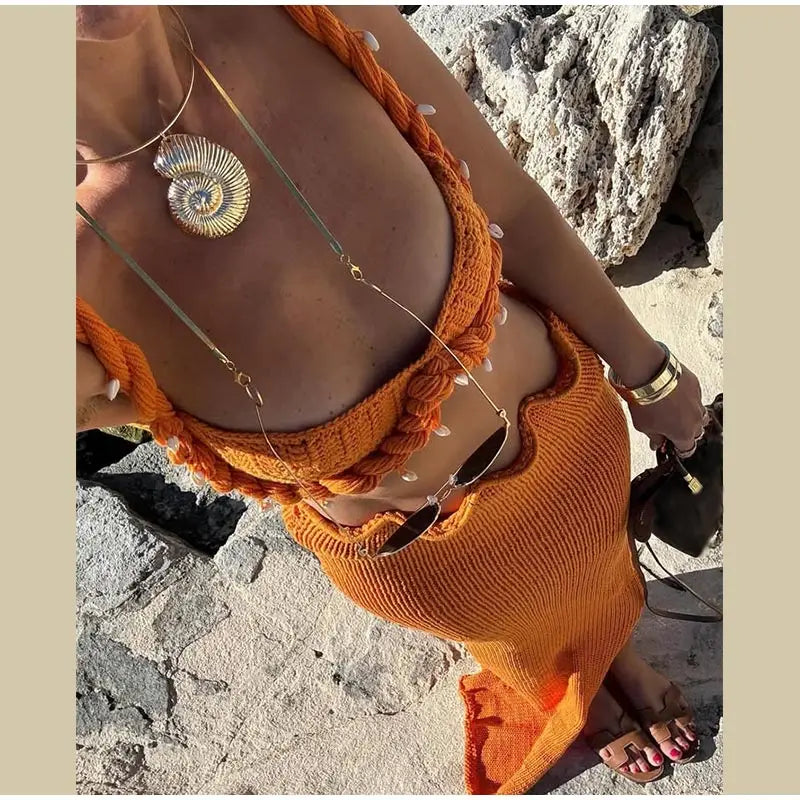 סט חוף סרוג שני חלקים בעיטור צדפות ופנינים טופ וחצאית מקסי / מיני - Adrianna