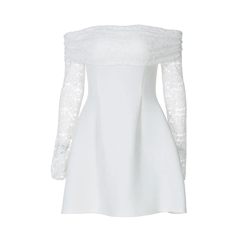 שמלת מיני סאטן כתפיים חשופות שרוולי תחרה - AMALIA