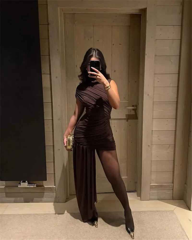 שמלת מיני כיווצים בעיצוב אסימטרי בעיטור שובל - ג'יי