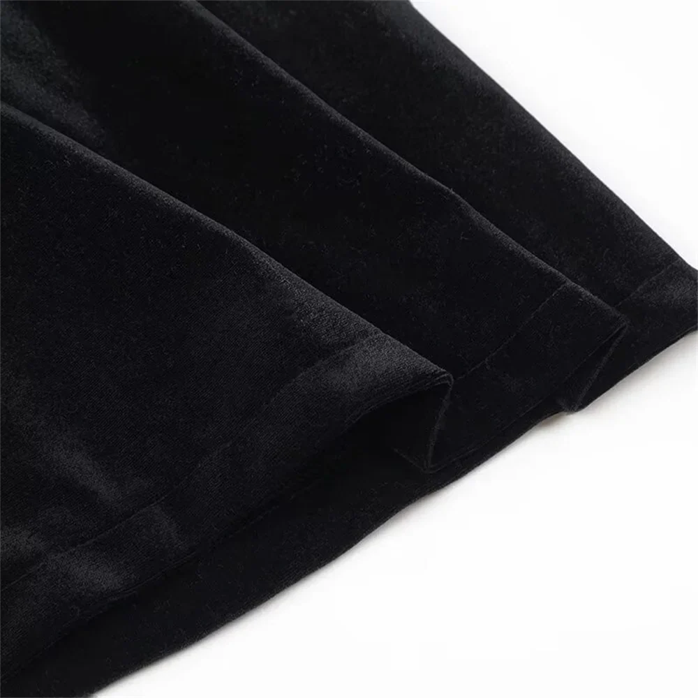 שמלת מיני קטיפה אלגנטית בעיטור יהלומים - אריאה