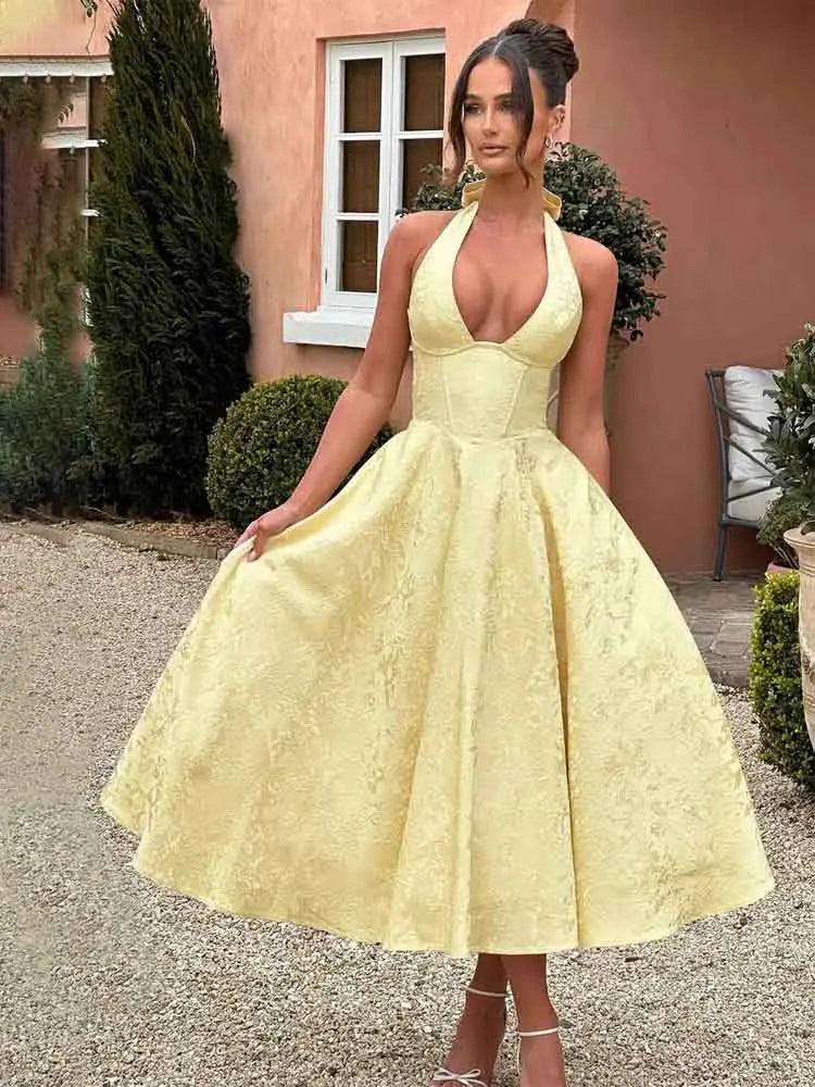 שמלת מידי בגזרת A קשירה בצוואר גב פתוח בעיטור רקמת איורי פרחים - פלורה